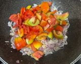 A picture of step 3 of Stir-Fry Tomato with Egg 🍅🍳.