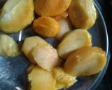A picture of step 1 of Raw mango lonji.