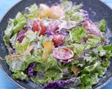 Hình bước làm 5 của món Salad rau củ sốt Dâu Tằm
