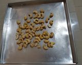 Foto langkah ke 3 dari resep Cashew nut green tea balls.
