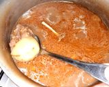 A picture of step 5 of Aloo Gosht.