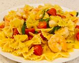 A picture of step 7 of Seafood Garden Pasta.