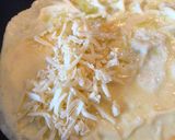 A picture of step 6 of Snappy Cheese Omelette.