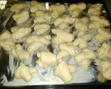 Foto del paso 5 de la receta: Cuernitos de grasa