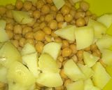 A picture of step 2 of Cholay in Papadri katori.
