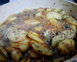A picture of step 5 of Chat pati Aloo ki bhujiya with ublay anday n roti 😋.