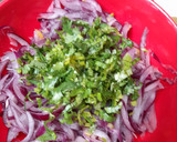 Foto del paso 2 de la receta: Ensalada de cebolla morada