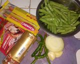 Foto langkah ke 1 dari resep Tumis buncis kornet sosis.
