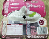 Foto del paso 1 de la receta: Tostada de salmón ahumado con aguacate y queso batido con toque gorgonzola