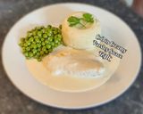 A picture of step 3 of Cod in Creamy Parsley Sauce.