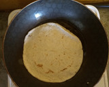 Foto del paso 3 de la receta: Huevos rancheros en salsa de tomate rojo