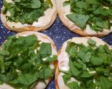 Foto del paso 3 de la receta: Pizzetas con jamón crudo y rúcula