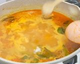 Foto langkah ke 4 dari resep Steamboat Tomyam super Enak.