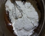 Foto langkah ke 2 dari resep Bolu karamel a.k.a sarang semut mini.