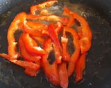 Foto del paso 3 de la receta Lubina a la plancha con patatas, guindilla y limón