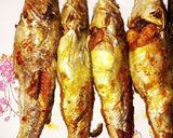 A picture of step 2 of Tangra Machher Jhal/ Small Cat fish Curry.