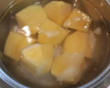 Foto del paso 2 de la receta: Puré de patatas y puerros. Receta de acompañamiento