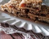 A picture of step 5 of Almond and Fig Crumble Bars.