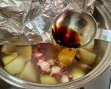 Foto del passaggio 4 della ricetta Polpo in umido con patate alla giapponese 🐙