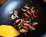 รูปขั้นตอนการทำที่ 1 ของ หมูกรอบคั่วพริกเกลือ