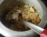 A picture of step 6 of Matar soya chunk pulao.