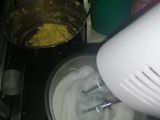 Lidah Kucing Topping Meringue