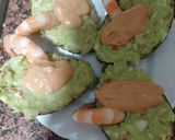 Foto del paso 4 de la receta Aguacates rellenos de Marisco