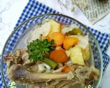 Foto langkah ke 9 dari resep Sop Tulang Ayam Simple.