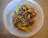 Une image de l'étape 2 de Salade de jarret de bœuf aux cornichons.