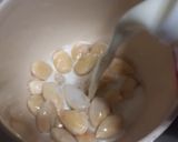 A picture of step 3 of Moroccan Almond Milkshake.