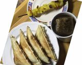 A picture of step 2 of Egg-Sausage Sandwich.