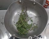 A picture of step 1 of Fresh Thyme Tea.
