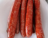 Foto del paso 1 de la receta: Salchichas frescas al vino blanco con patatas