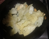 Foto del paso 1 de la receta: Col salteada con ajo