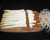 Foto del paso 1 de la receta: Espárragos blancos con mayonesa de atún y semillas de girasol 🌻