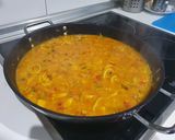 Foto del paso 12 de la receta: Arroz con pulpo, calamares y langostinos