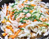 Hình bước làm 2 của món Bắp Cải Xào Tôm