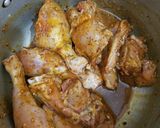 A picture of step 4 of Red spicy chicken lazeez.