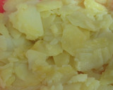 Foto del paso 2 de la receta: Tortilla de patatas al vapor con crema de apio y pinchos de caqui y melón