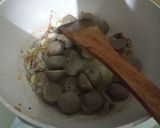 Foto langkah ke 2 dari resep Tumis broso (brokoli baso).