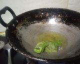 A picture of step 2 of Vermicelli Pulao.