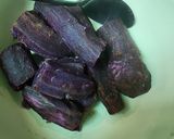 Foto langkah ke 1 dari resep Lumpia Ubi Ungu Keju Lumer.