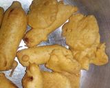 A picture of step 4 of Potato n panner pakoda.