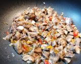 Foto del paso 4 de la receta Salteado de arroz con verduras y setas confitadas