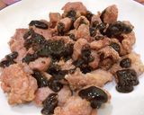 รูปขั้นตอนการทำที่ 5 ของ หมูชุบแป้งทอดราดซอสพริกไทยดำ