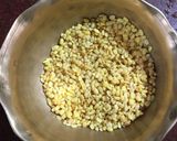 A picture of step 1 of Dalia Carrot Khichdi.