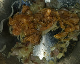 Foto del paso 4 de la receta: Arroz con pasta de curry amarillo y pollo