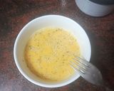 Foto del paso 1 de la receta Bocadillo de tortilla francesa y ensalada