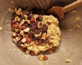 Une image de l'étape 4 de Cookies Chocolat-Noix-Noisette.