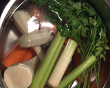 Foto del paso 2 de la receta: Caldo para cuando estamos malitos